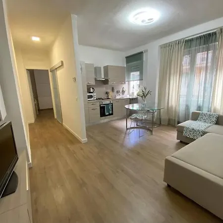 Апартаменты Mamy Home, Bilocale A